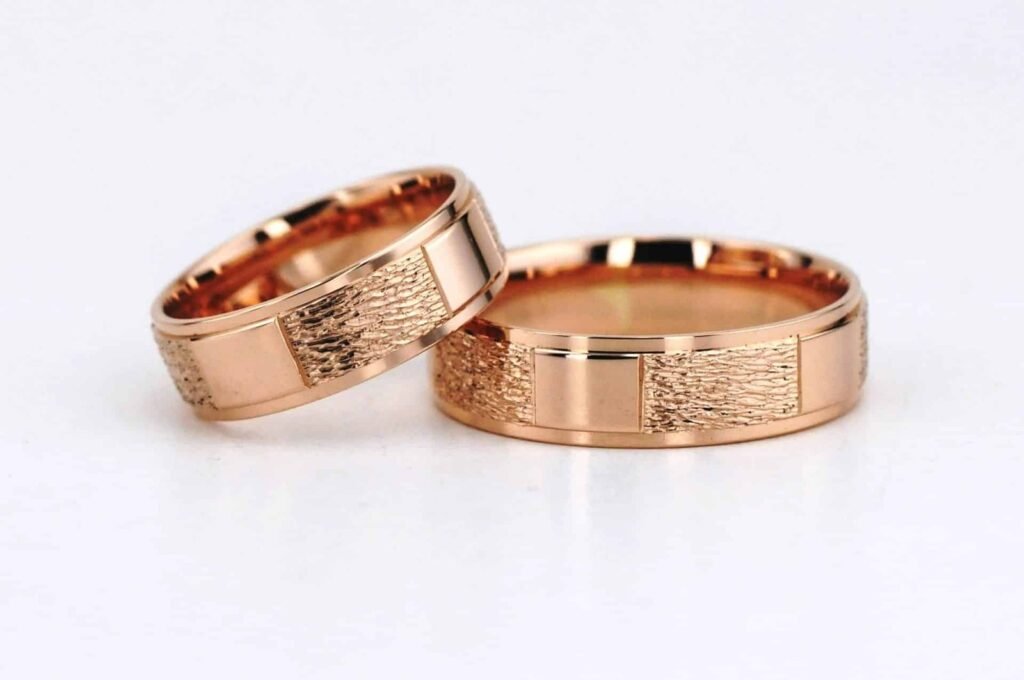 Laetifico modernaus stiliaus vestuviniai žiedai