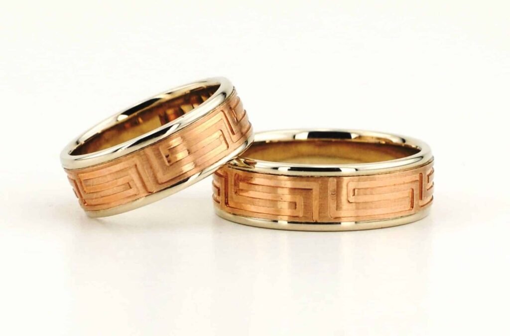 Monstro modernaus stiliaus vestuviniai žiedai