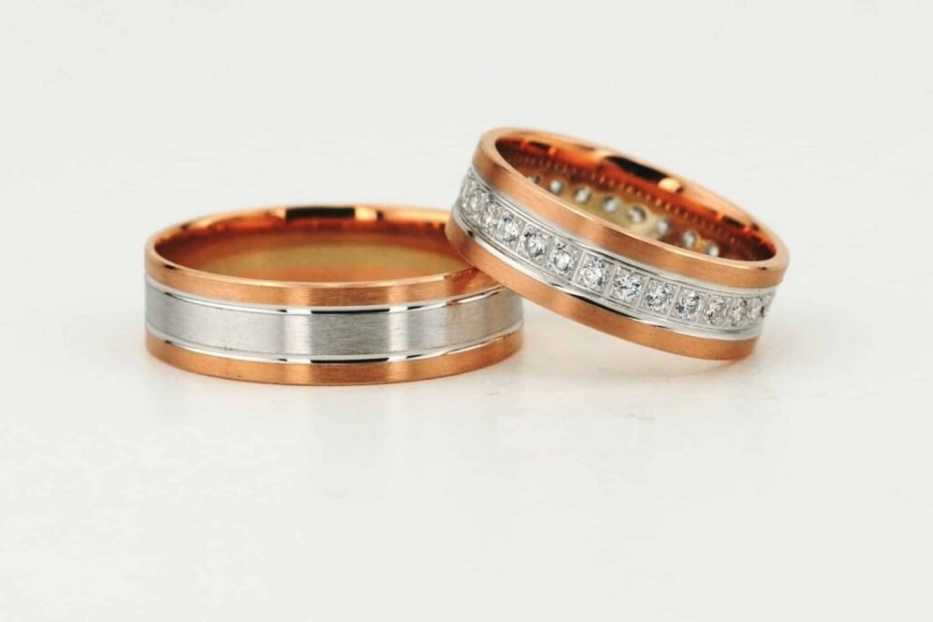 Vestuviniai žiedai navis