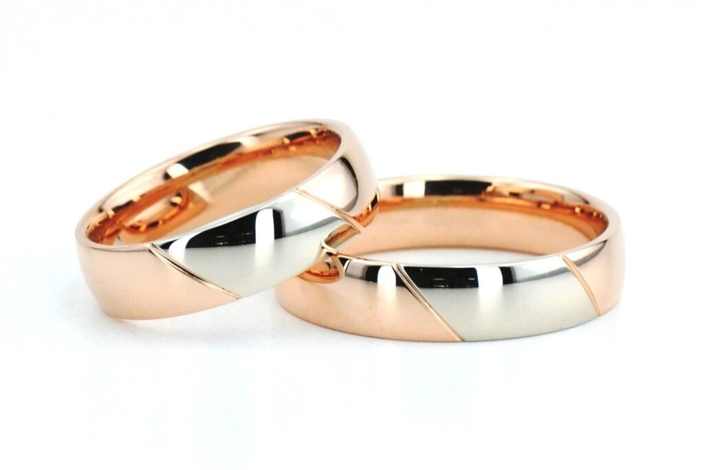 Vestuviniai žiedai nos