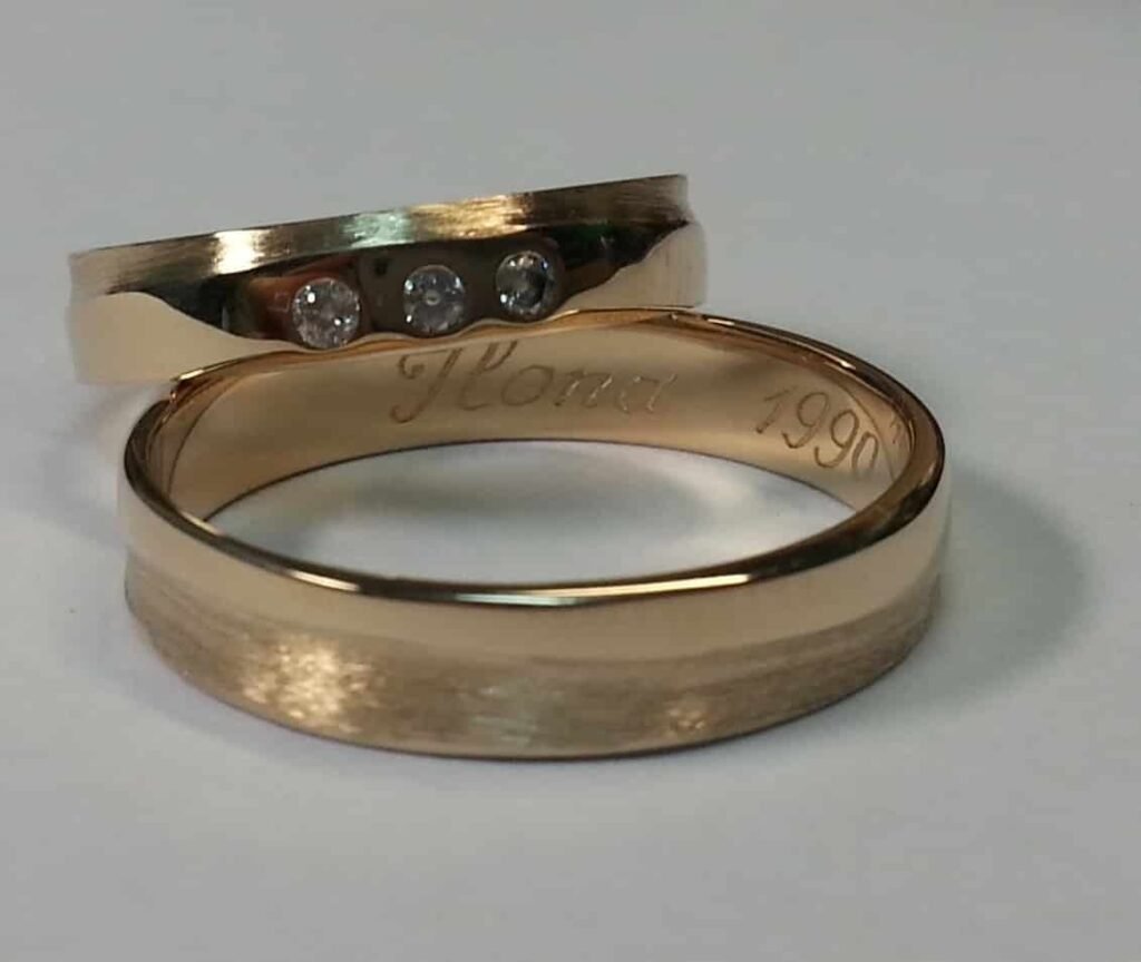 Vestuviniai žiedai profundus