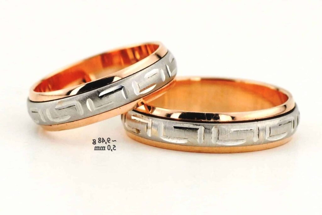 Pulcher modernaus stiliaus vestuviniai žiedai